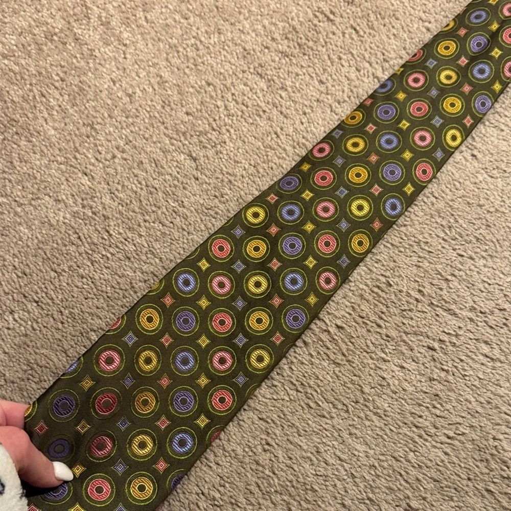 Robert Talbott concentric circles multicolor silk tie